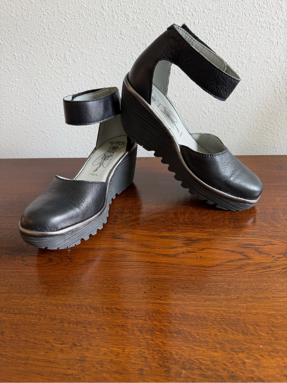 Fly London Yand Women’s Black Ankle Strap Closed Toe Wedge Sandals Size 38